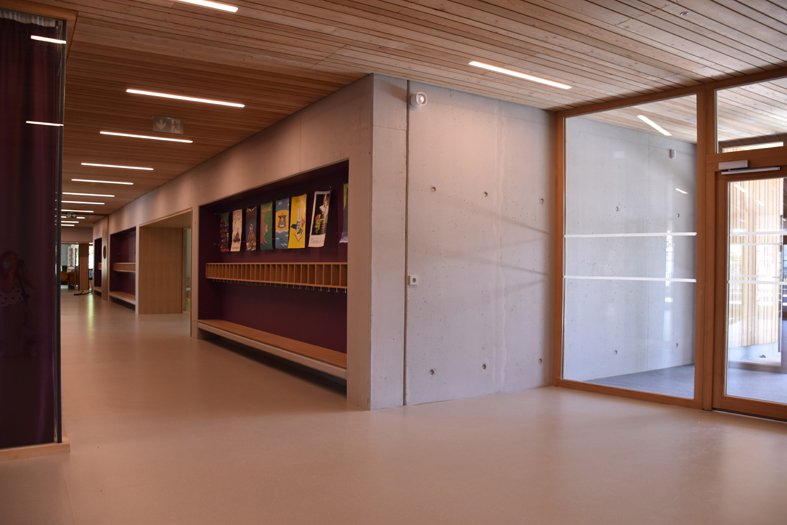 Écoles, crèches, cantines : sols résistants et faciles à entretenir