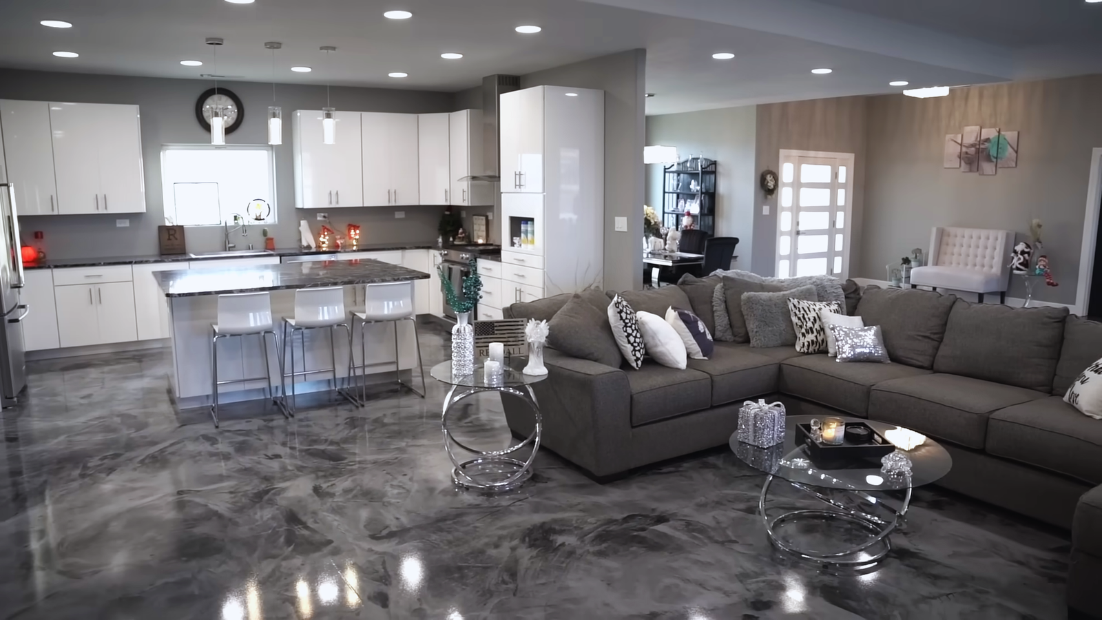 Résine décorative lisse – Sol continu moderne